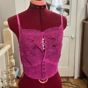 Free People Pink Lace Crop Top NWT  98$ us